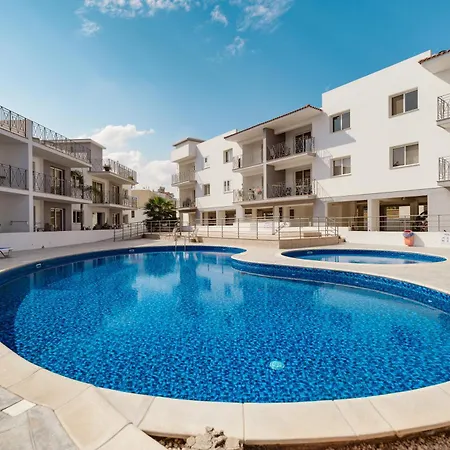 Poppy Apartment